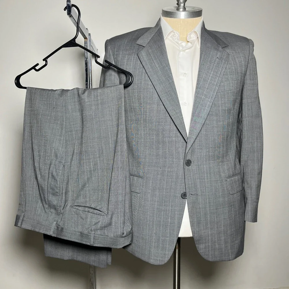 Nino Cerruti Suit Mens 42R 36x30 Grey Pinstripe‎ Vintage 2-Button USA Tailored